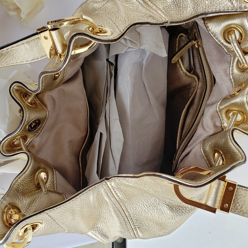 Michael Kors Camden Drawstring Tote - Picture 5 of 8